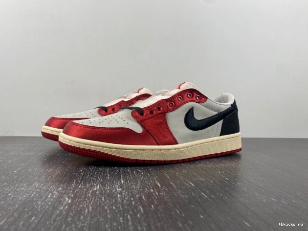 TB Air Away Trophy x Low OG FN0432-100 Room Jordan 1 0718